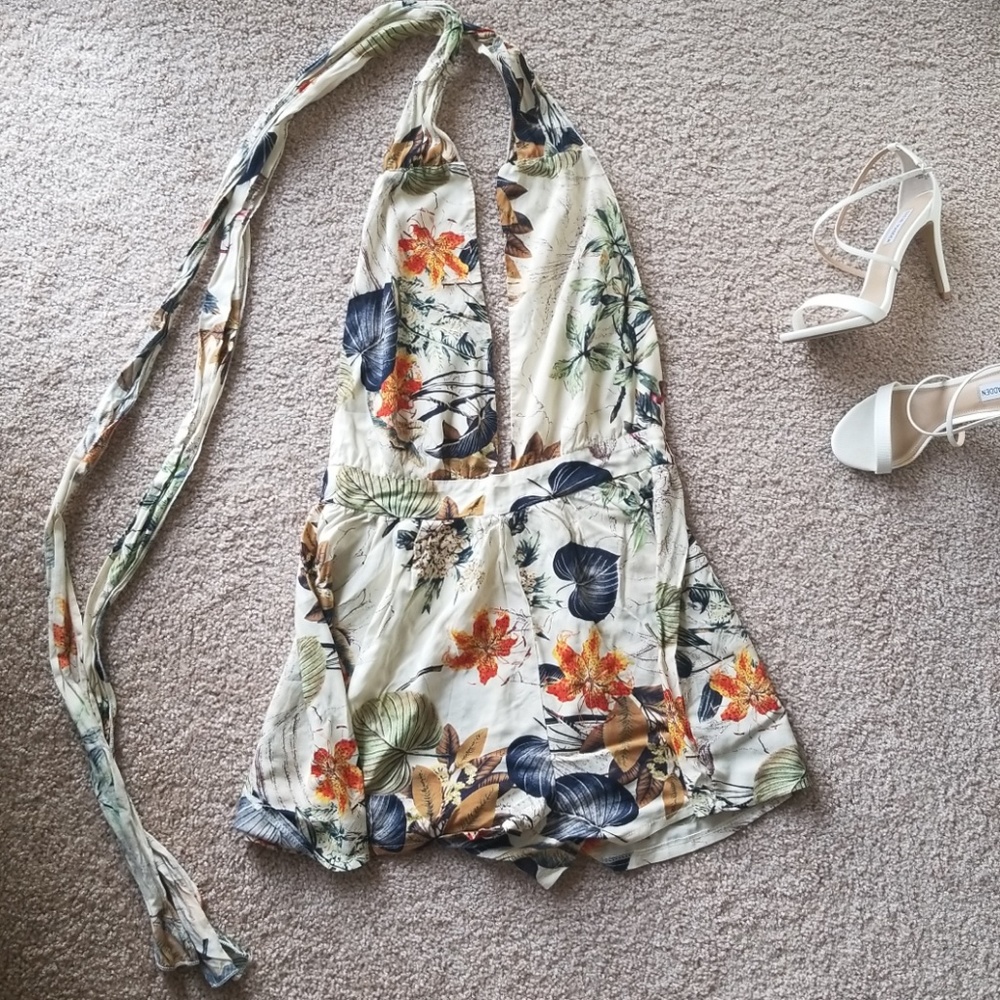 Printed jumper, can tie multiple ways!